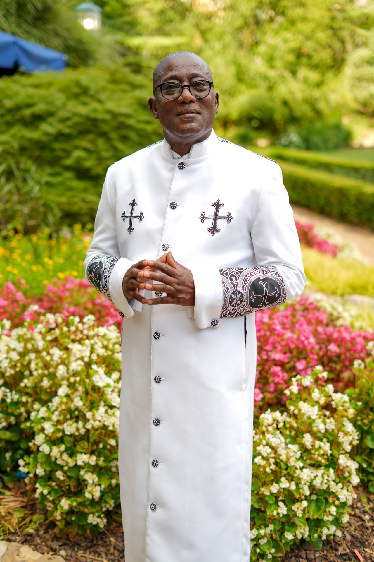 Outdoor garden portrait session by Media Circle in Decatur, GA