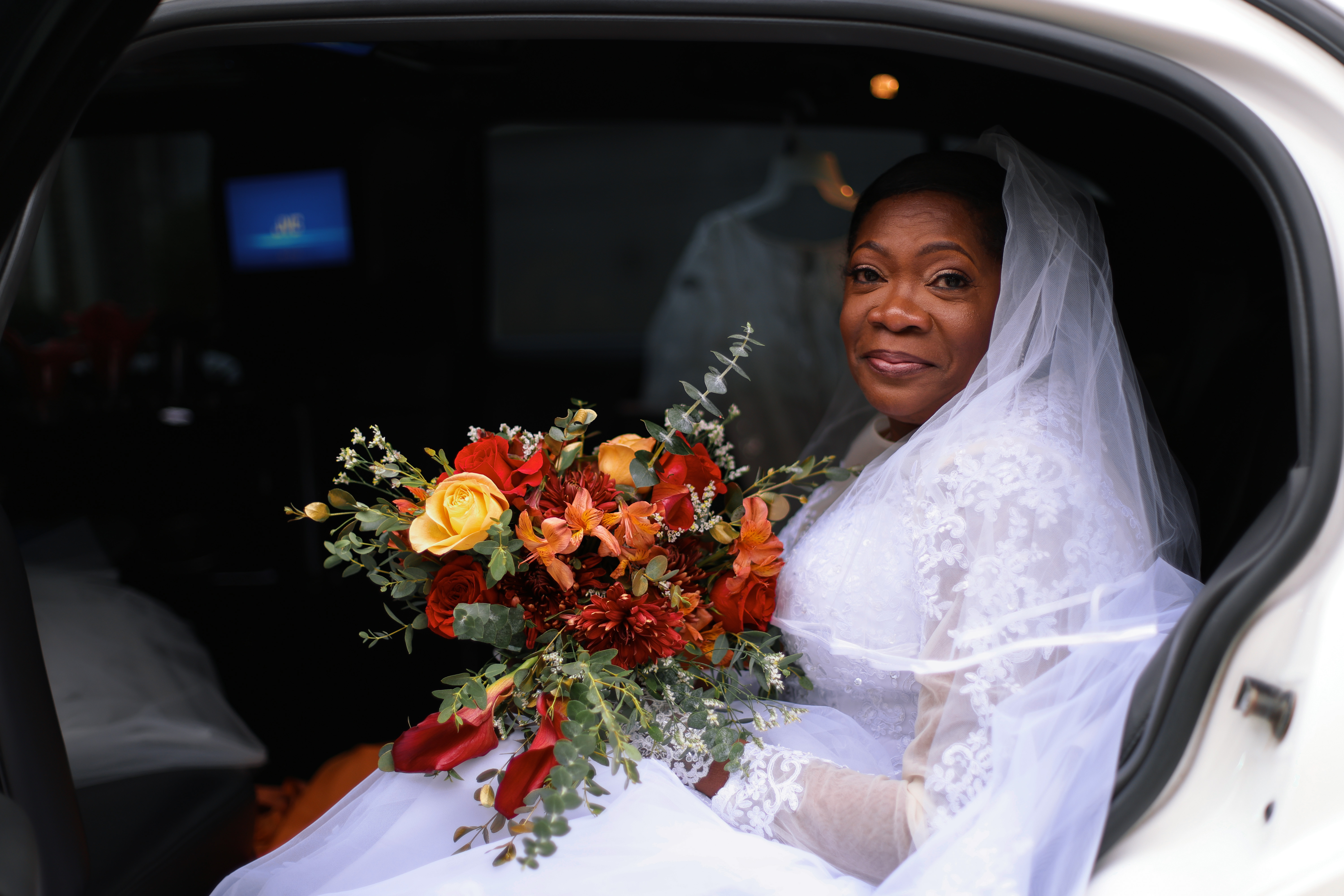 Bride portrait with autumn bouquet photographed by Media Circle in Conyers, GA